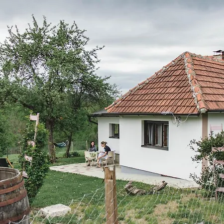 Сasa de vacaciones Jela Countryside House