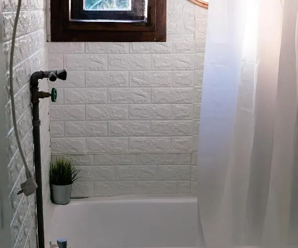 Jela Countryside House *